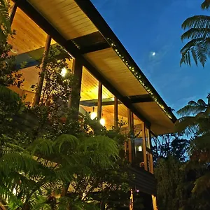 Volcano Inn Bed N Breakfast Lodge